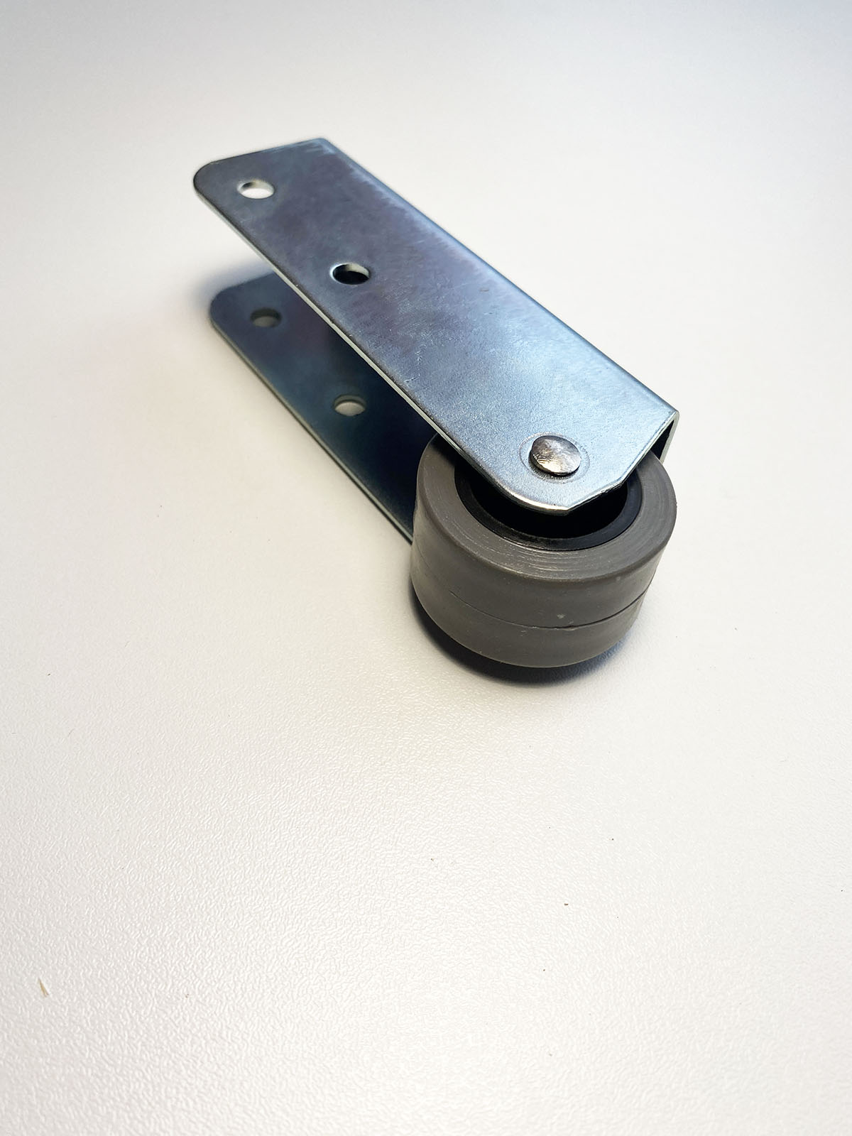 Опора роликовая №362 КБ ( резиновое колесо)